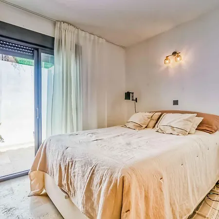 Casa Roble 丰希罗拉